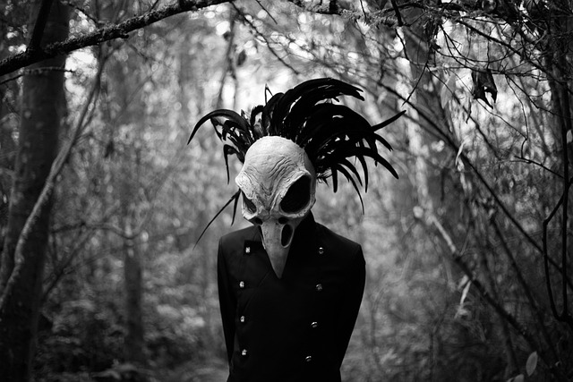 ** „Blair Witch Project” kontra „REC”: Leśna groza a miejska apokalipsa – porównanie skuteczności narracyjnych